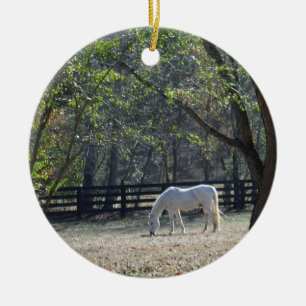 Ornement En Céramique Cheval blanc dans les arbres
