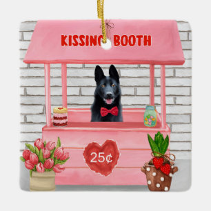 Ornement En Céramique German Shepherd Dog Valentine's Day Kissing Booth