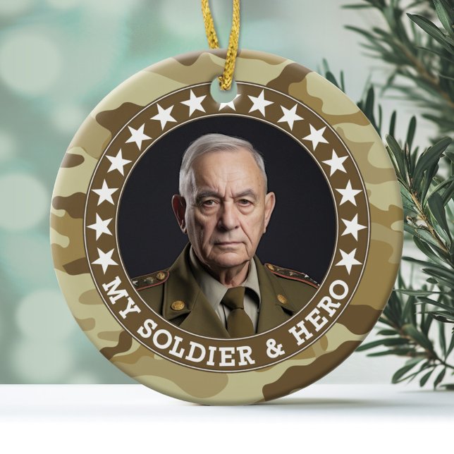 Ornement En Céramique Héros militaire - Conception de camouflage DOUBLE  (Personalized Christmas Photo Ornament)