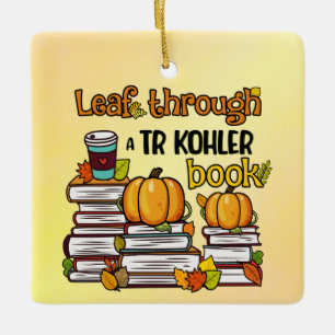 Ornement En Céramique Leaf À Travers Un Livre TR Kohler