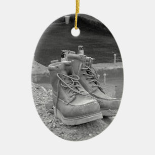 Ornement En Céramique Les bottes d'un ouvrier