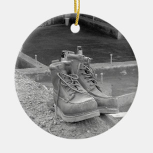 Ornement En Céramique Les bottes d'un ouvrier