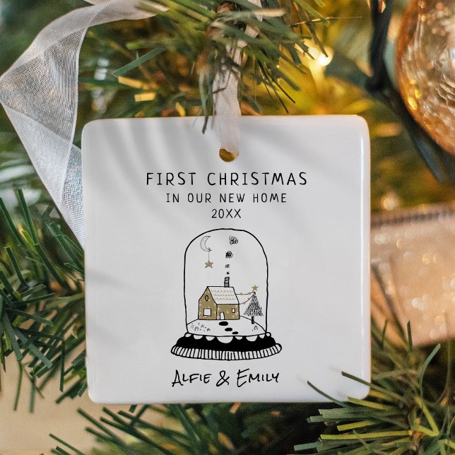 Ornement En Céramique Modern Hand-Drawn First Christmas in New Home  (First Christmas in our New Home Modern Minimalist Black and Gold Square Ceramic Ornament
)