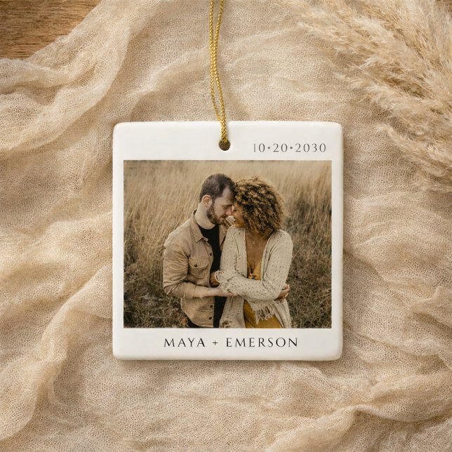 Ornement En Céramique Modern Script Rustic Engagement Photo Keepsake  (Créateur téléchargé)
