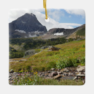 Ornement En Céramique Montagne Bearhat et ruisseau glaciaire