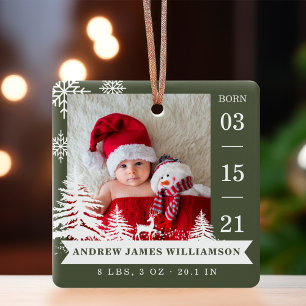 Ornement En Céramique Pine Tree & Snow Baby Birth Stats & Photos Rouge