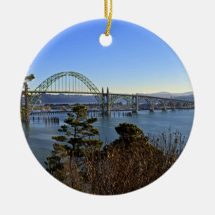 Ornement En Céramique Pont de Newport au-dessus de baie de Yaquina