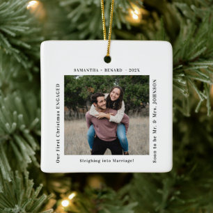 Ornement En Céramique Première photo de Noël de couples fiancés