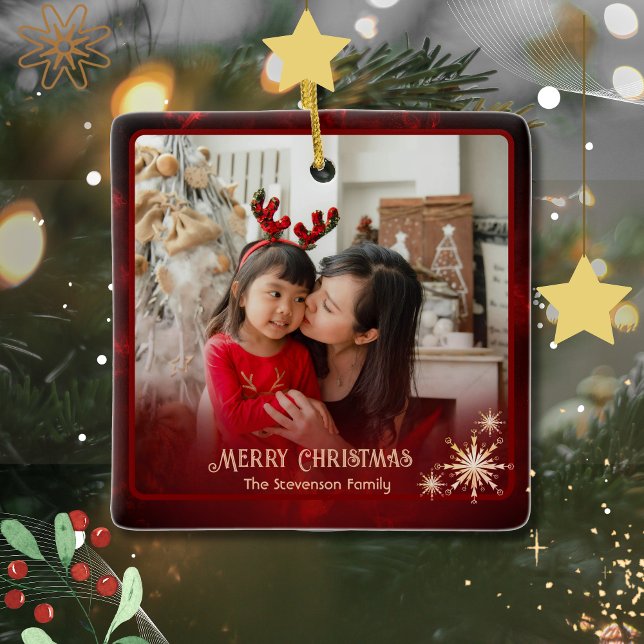 Ornement En Céramique Rouge moderne 2 Photos Famille Noël (Modern Red 2 Photos Family Christmas Ceramic Ornament)