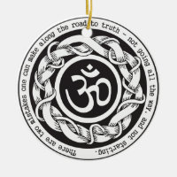 Route au symbole de Devanagari OM de vérité