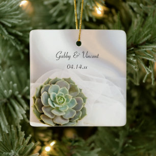 Ornement En Céramique Succulent vert sur Mariage blanc