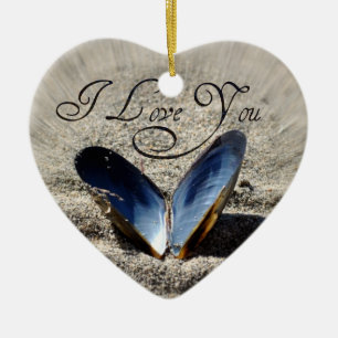 Ornement en forme de cœur romantique en coquillage