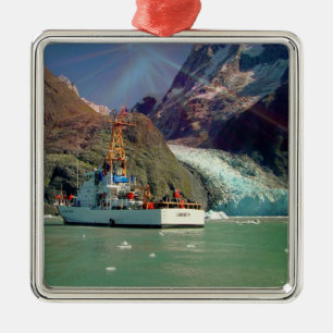 Ornement En Métal Alaskan Mountain View avec bateau