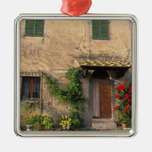Ornement En Métal Belle vieille maison fleurie à San Gimignano