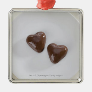 Ornement En Métal Bonbons au chocolat en forme de coeur d'un plat