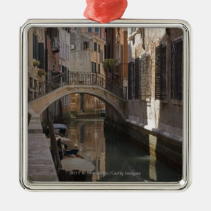 Ornement En Métal Canaux de Venise et pont en pierre