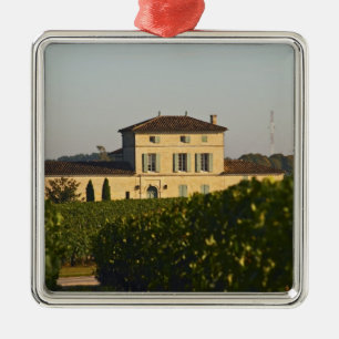 Ornement En Métal Château Lafleur Petrus et vignoble, dans Pomerol,