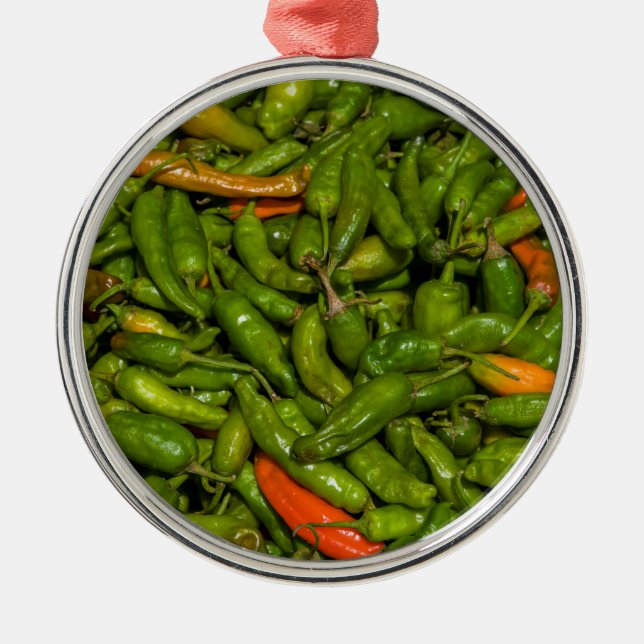 Ornement En Métal Chilis à vendre au marché (Devant)