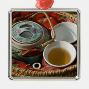 Ornement En Métal Chine, Hong Kong. Théière traditionnelle chinoise