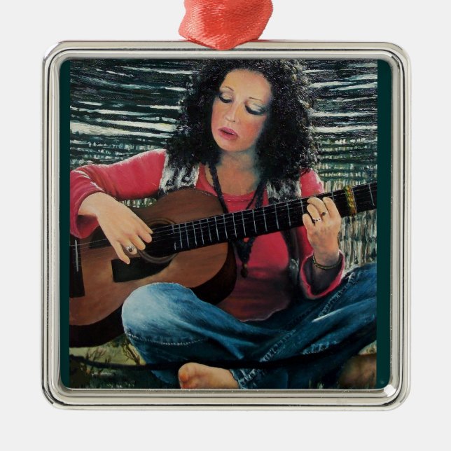 Ornement En Métal Femme Jouant De La Musique Avec Guitare Acoustique (Devant)