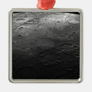Ornement En Métal Grands cratères sur la planète Mercury