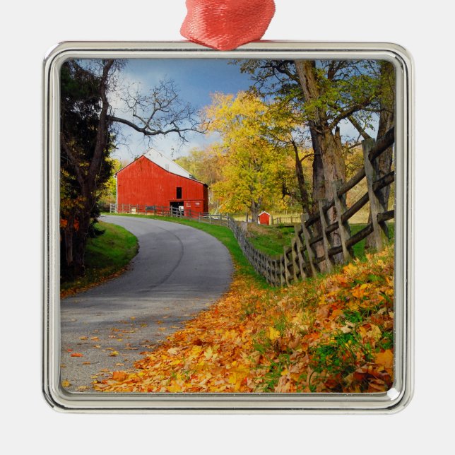 Ornement En Métal Grange dans l'automne (Devant)