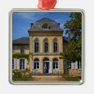 Ornement En Métal Le bâtiment principal du château, rénové par