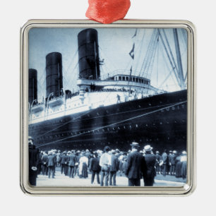 Ornement En Métal Lusitania accouplé dans le ton de bleu de New Yor