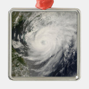 Ornement En Métal Ouragan Neoguri approchant la Chine