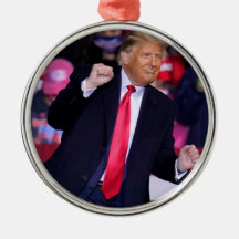 Républicain conservateur MAGA Donald Trump dansant