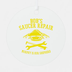 ornement en métal rond avec logo jaune BSR