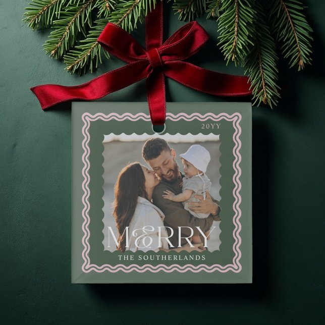 Ornement En Verre Garde photo Joyeux famille moderne rétro Wavy (Merry Family Modern Retro Wavy Photo Keepsake Glass Ornament)