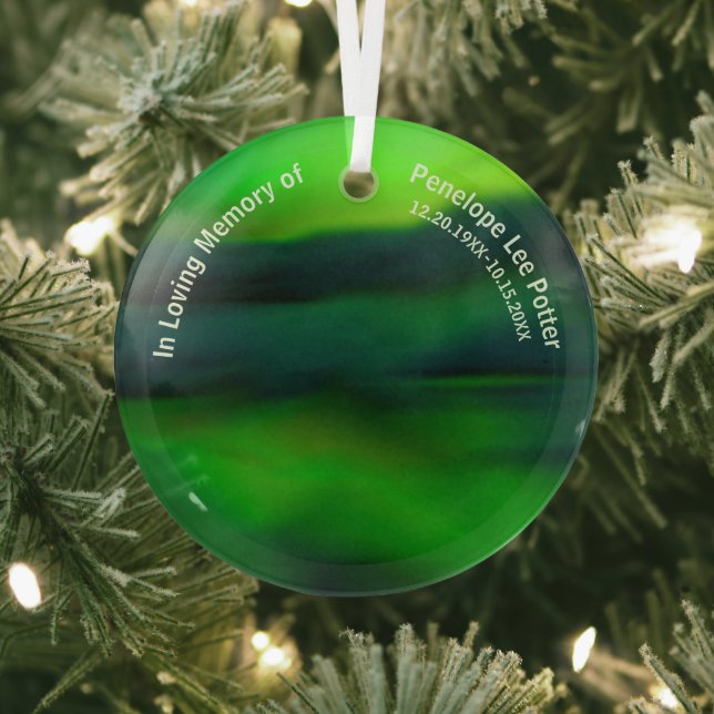 Ornement En Verre V2 Green Northern Lights Memorial Suncatcher (Insitu)