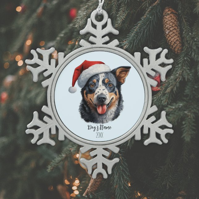 Ornement Flocon De Neige Australian Cattle Dog Santa Hat Personnalisé (Personalize with Dog's Name and Year (or other text, or delete if no text required))