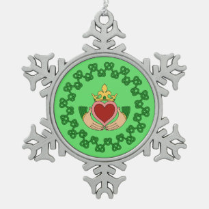 Ornement Flocon De Neige Claddagh et Green Knotwork