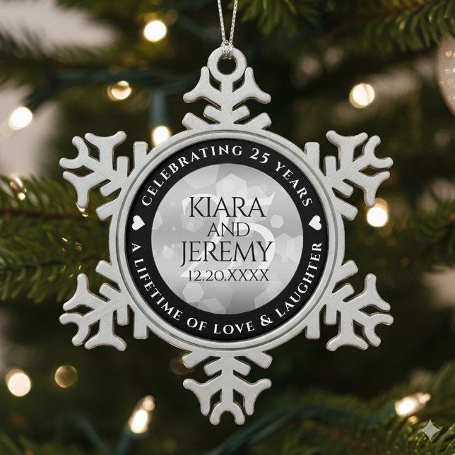 Ornement Flocon De Neige Élégant 25e anniversaire de Mariage d'argent (25th Silver Wedding Anniversary Pewter Snowflake Ornament Cover Photo)