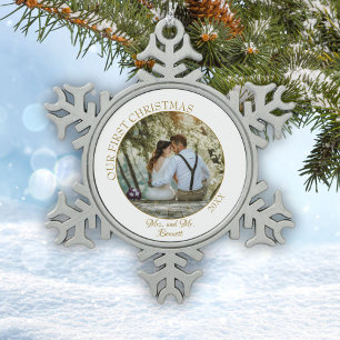 Ornement Flocon De Neige Élégant Notre premier Noël en tant que Mme. & M. P