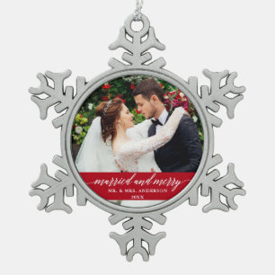Ornement Flocon De Neige Rouge calligraphie Mariage marié et joyeux