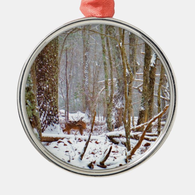 Ornement Métallique Cerf dans la neige, lécher la jambe (Devant)