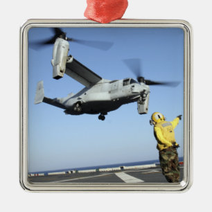 Ornement Métallique Lancements d'un balbuzard MV-22 de l'USS Nassau