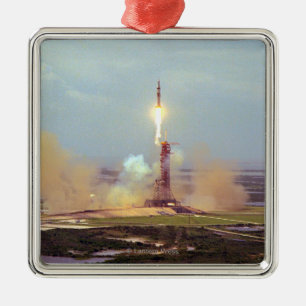 Ornement Métallique Le lancement de Saturn IB de projet d'essai