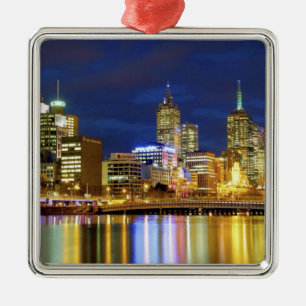 Ornement Métallique Melbourne, Australie. Une vue nocturne sur les 2