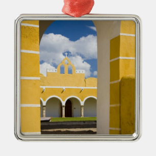 Ornement Métallique Mexique, Yucatan, Izamal. Le couvent franciscain 2