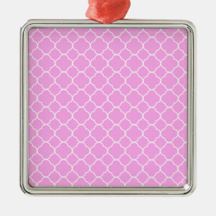 Ornement Métallique Motif Quatrefoil Rose Et Blanc