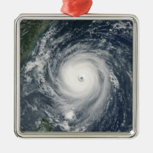 Ornement Métallique Ouragan Longwang approchant Taïwan