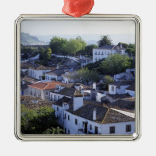 Ornement Métallique Portugal, Obidos. Vue surélevée de bâtiments blanc