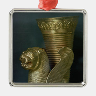 Ornement Métallique Rhyton sous forme de lion-monstre assis