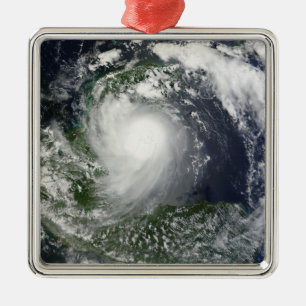 Ornement Métallique Tempête tropicale Karl au-dessus de la péninsule