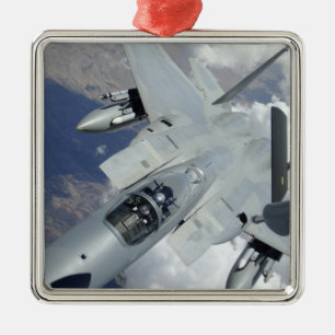 Ornement Métallique Tractions d'un F-15 Eagle à partir d'un KC-135