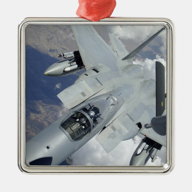 Ornement Métallique Un aigle F-15 s'éloigne d'un KC-135 (Devant)